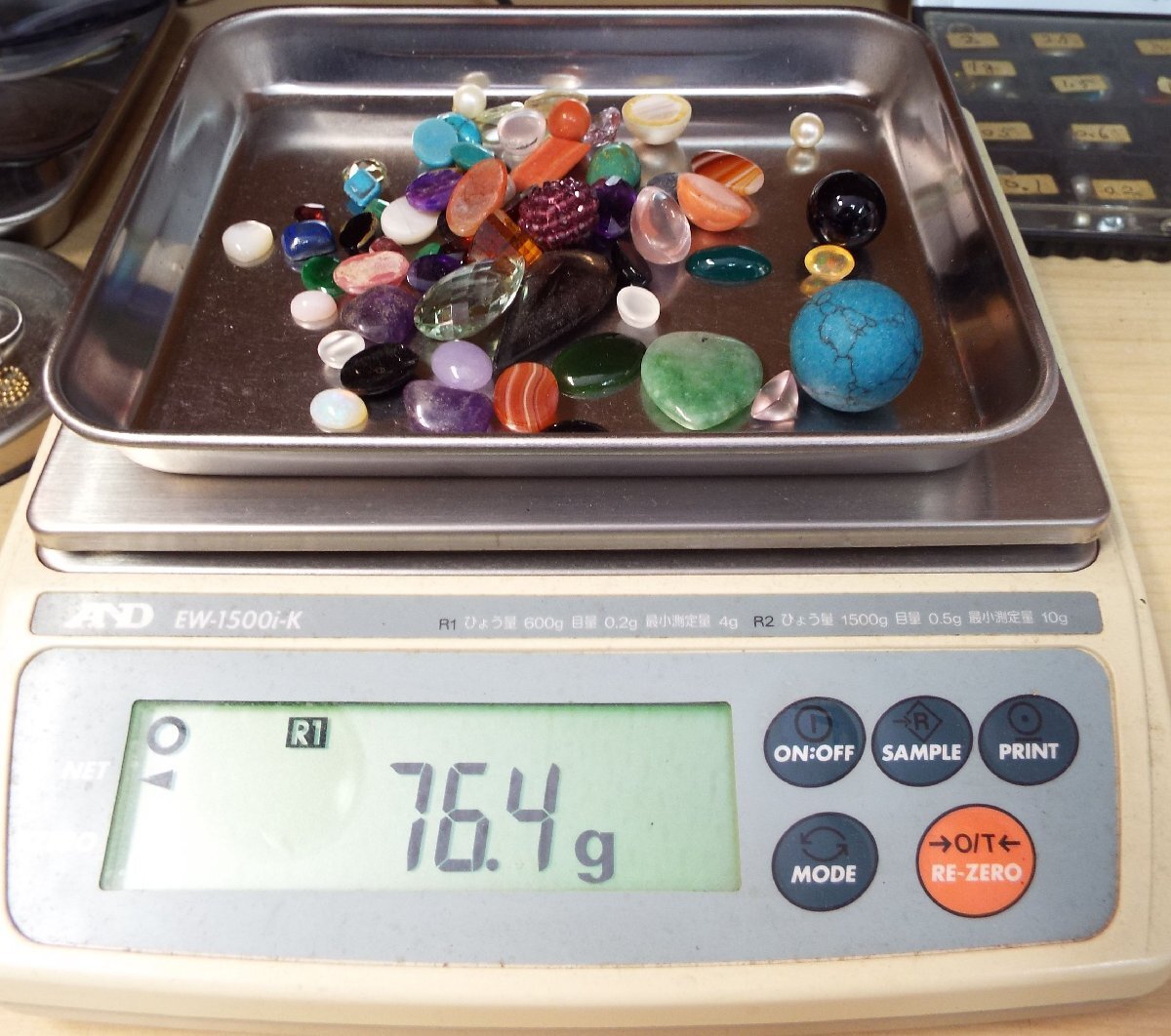 【100円スタート】外し石 ルース色々　約76.4ｇ ターコイズ、珊瑚、ホワイトオパール、アメシスト他_画像4