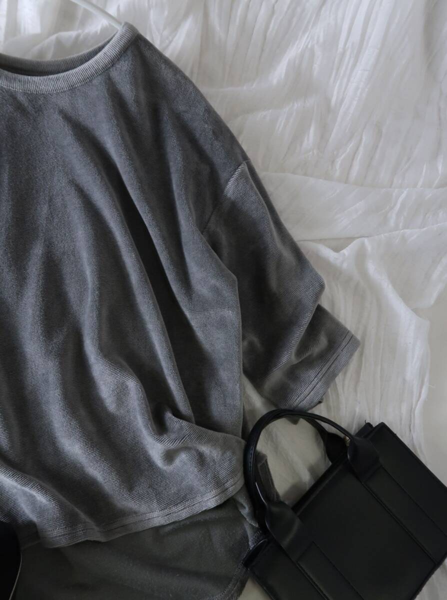 パシオーネ PASSIONE☆ベロアプルオーバー 38サイズ☆A-O 6666_画像2