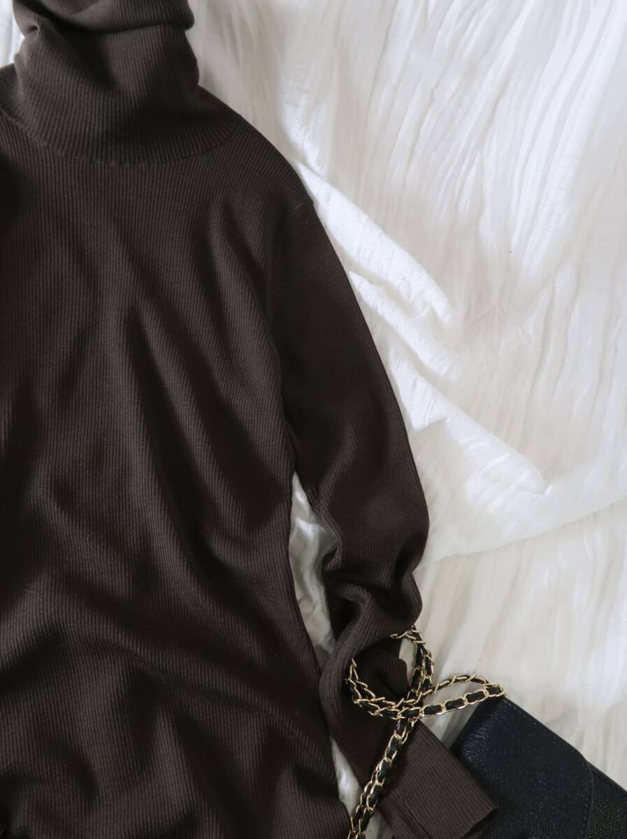 セオリーリュクス Theory Luxe☆毛100% タートルネックニット 38サイズ☆R-O 6518_画像2