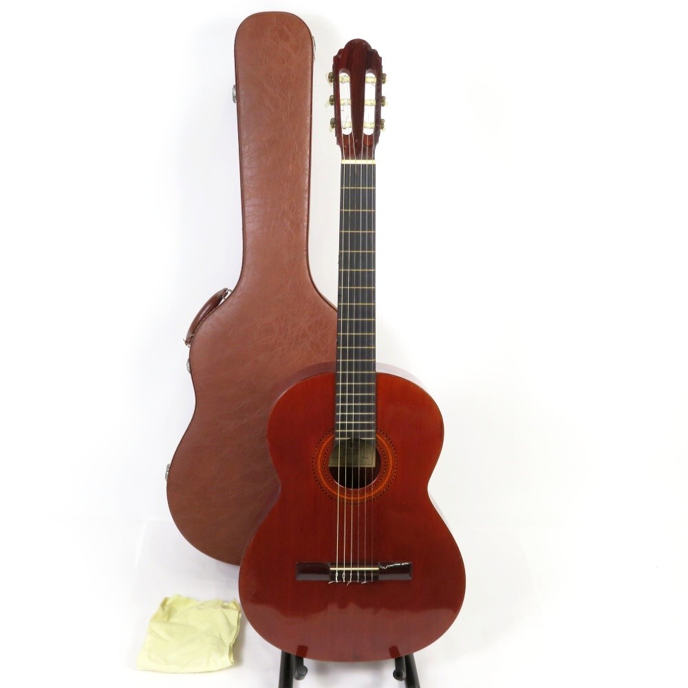 1 иен ~ Dieter Hopfti-ta-* ho p629/23 1974 год производства классическая гитара жесткий чехол есть работоспособность не проверялась * включение в покупку не возможно 4292896