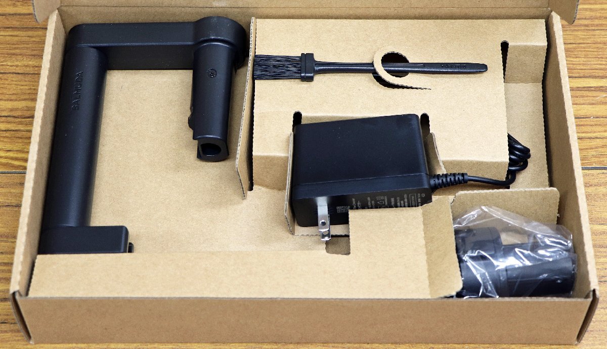 M●未使用品●家電品 『BALMUDA The Cleaner』 バルミューダ C01A-BK 掃除機 コードレスクリーナー サイクロン式 デュアルブラシヘッド搭載_画像6