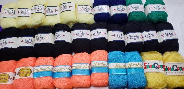 毛糸山43　アクリル系中心に　未使用　極細　毛糸山　お買い得品！_画像3