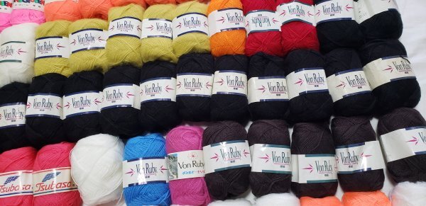 毛糸山43　アクリル系中心に　未使用　極細　毛糸山　お買い得品！_画像5