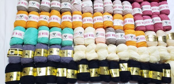 毛糸山42　ウール系中心に　未使用　極細　毛糸山　お買い得品！_画像5