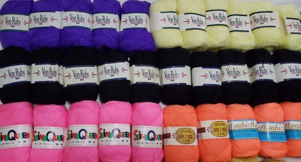 毛糸山43　アクリル系中心に　未使用　極細　毛糸山　お買い得品！_画像2