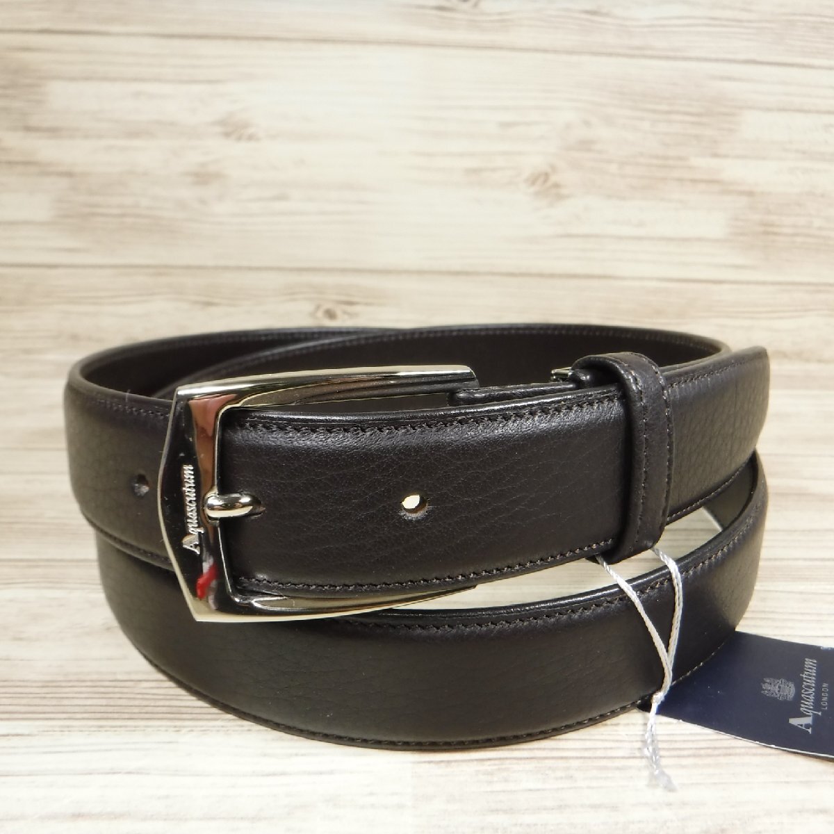 V315 アクアスキュータム 日本製新品 高級素材 ディアスキン 鹿革 ロゴバックル レザーベルト 濃茶 ビジネスベルト Aquascutum_画像1