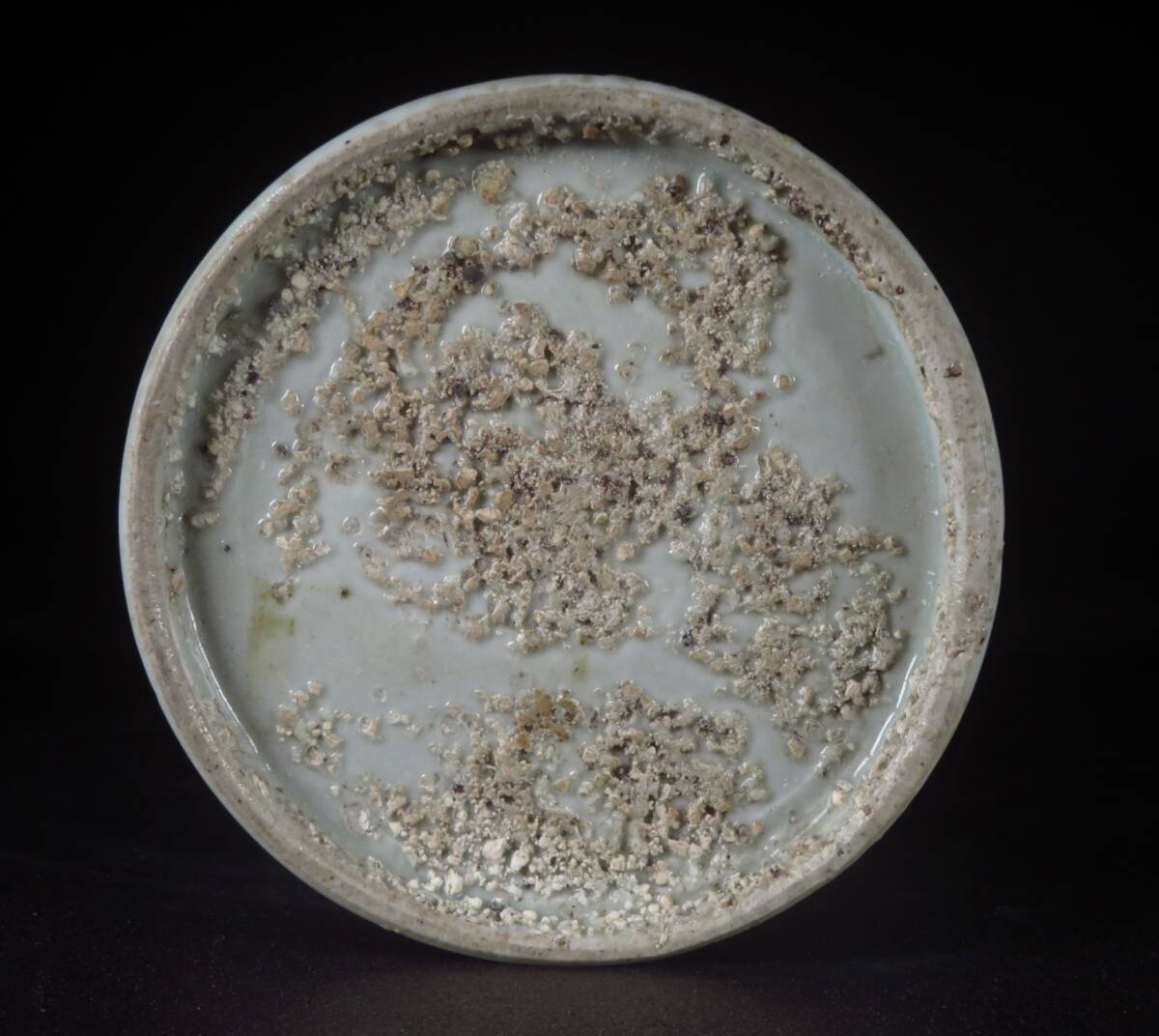 【SAKURAYA】朝鮮古美術【李朝 白磁 染付葡萄文花瓶】壷 壺 朝鮮古陶磁 時代 高麗 韓国 茶道具 分院 古作 骨董品 古美術品 高さ21cm_画像9