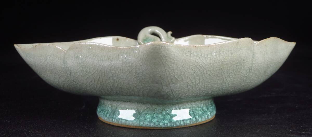 【SAKURAYA】江戸時代 尾張徳川家への献上品 御深井焼 葵葉形皿 向付 青磁 小皿 茶道具 希少品 時代 骨董品 古美術品 全長17cm_画像8