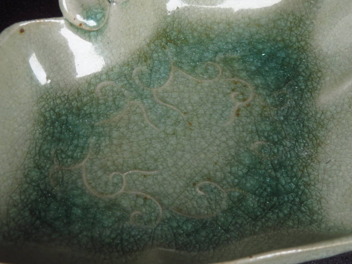 【SAKURAYA】江戸時代 尾張徳川家への献上品 御深井焼 葵葉形皿 向付 青磁 小皿 茶道具 希少品 時代 骨董品 古美術品 全長17cm_画像7