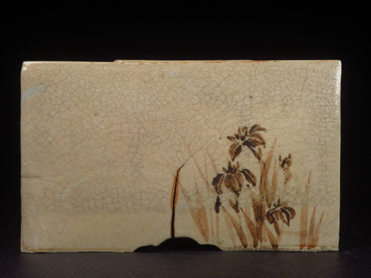 【SAKURAYA】コレクター所蔵品【尾形乾山 乾山深省 鉄絵山水花鳥図陶硯箱】小引出 書道具 作家 在銘 骨董品 古美術品 珍品 全長21.8cm_画像6