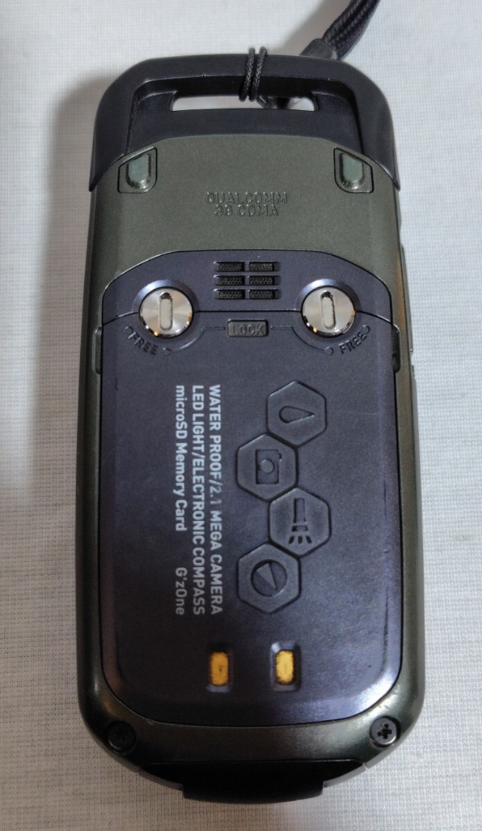 携帯電話 au G'z One/W42CA GRATINA2 PANTECH/PT002 中古・使用品_画像5