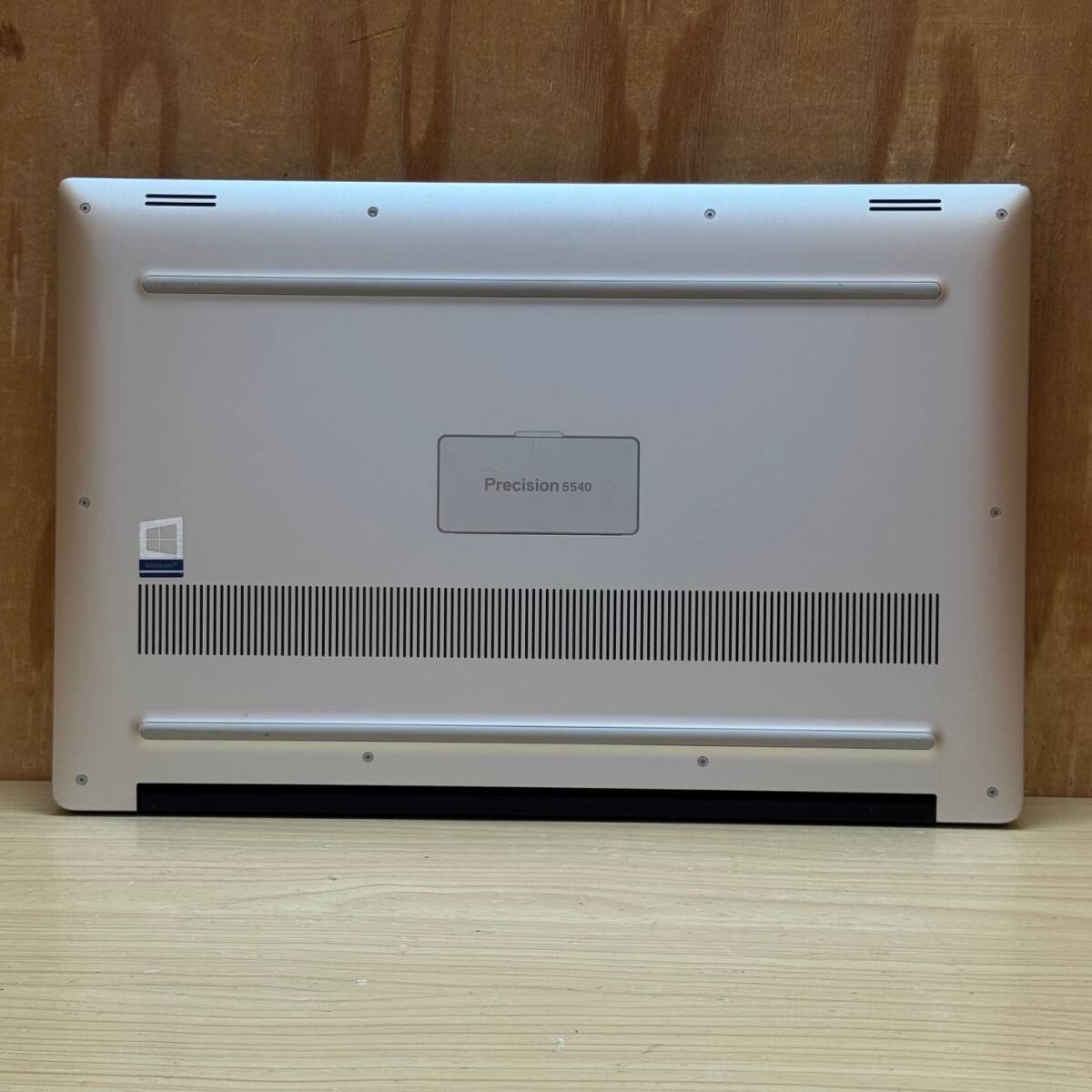 Precision 5540◆Core i7-9850H◆SSD256GB◆メモリ16GB◆NVIDIA T1000◆Full HD_画像6