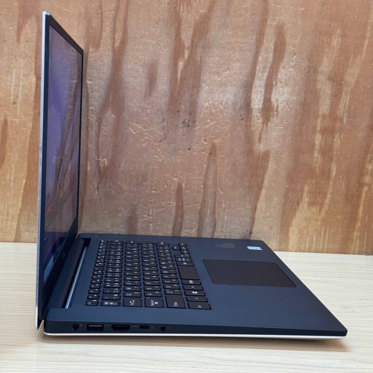 Precision 5540◆Core i7-9850H◆SSD256GB◆メモリ16GB◆NVIDIA T1000◆Full HD_画像3