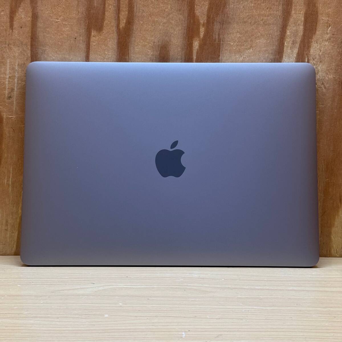 充放電回数:39◆Macbook Pro A2338 2020◆Apple M1チップ◆メモリ16GB◆SSD512GB◆タッチバー◆macOS Tahoe◆USキーボード_画像5