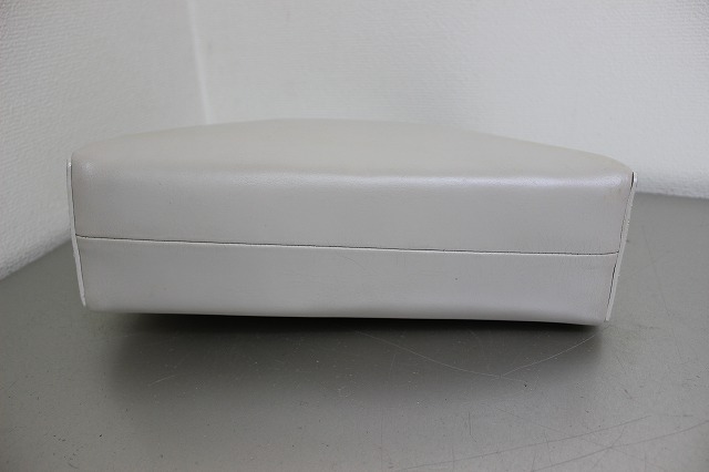 [D03900]　中古　ＥｎｚｏＲｏｓｓｉ エンツォ・ロッシ 　レディース　ショルダーバッグ　ホワイト_画像5