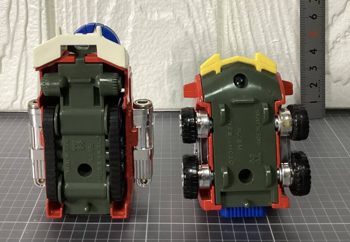 ハクアスI・II号 合体セット　恐竜戦隊コセイドン トミー 円谷プロ マントル 合金_画像4
