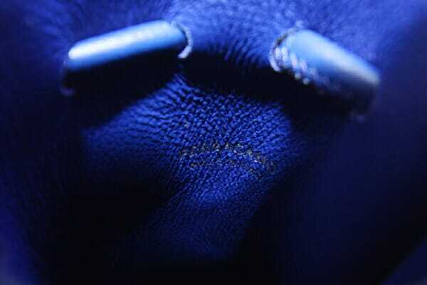  Ferragamo шея сумка голубой кожа б/у бардачок сумка ремешок на шею Logo все кожа женский 