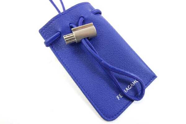  Ferragamo шея сумка голубой кожа б/у бардачок сумка ремешок на шею Logo все кожа женский 