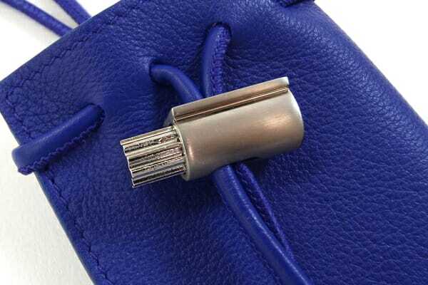  Ferragamo шея сумка голубой кожа б/у бардачок сумка ремешок на шею Logo все кожа женский 