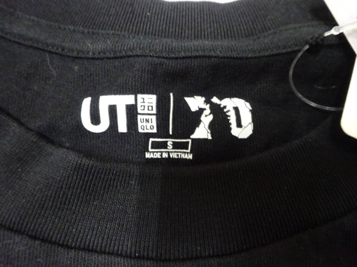 ジ( E-46 )UNIQLO ユニクロ ゴジラ 70th アニバーサリー UT Tシャツ Sサイズ 未使用 長期保管品 341-474465_画像4