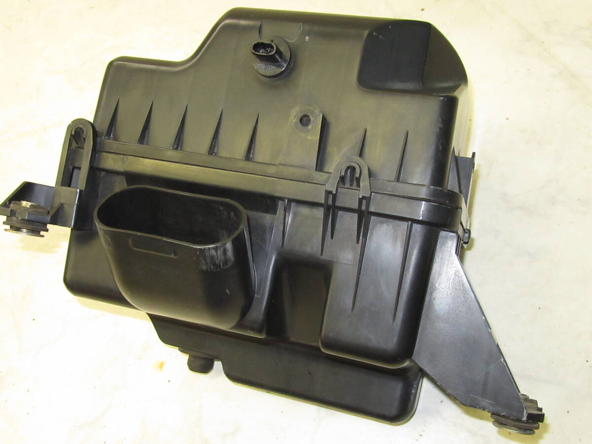 全国送料無料！NB8Cロードスター純正エアクリーナー(インテークパイプ付き)中古品 BP-VE BP5C 13 331/BP4W 13 200 目立つ傷等無し！_画像3