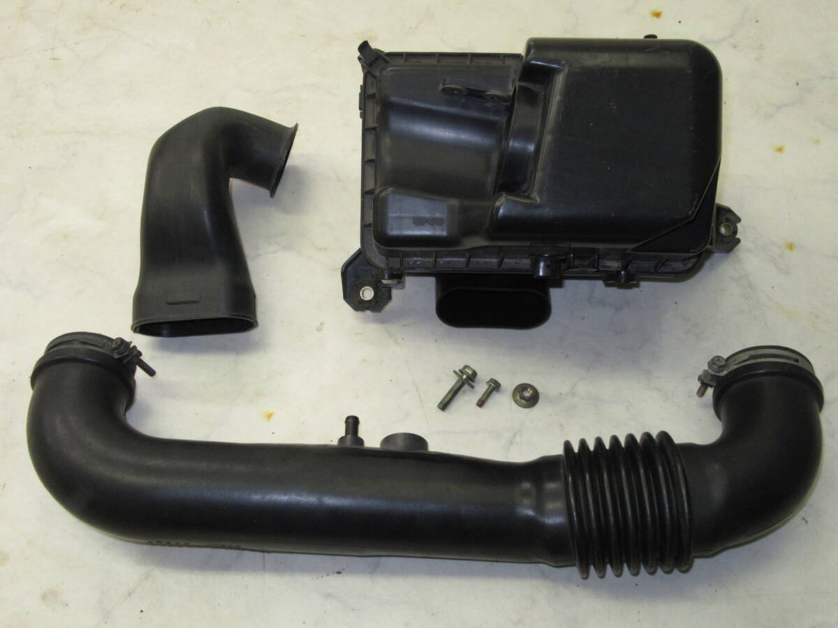 全国送料無料！NB8Cロードスター純正エアクリーナー(インテークパイプ付き)中古品 BP-VE BP5C 13 331/BP4W 13 200 目立つ傷等無し！_画像1