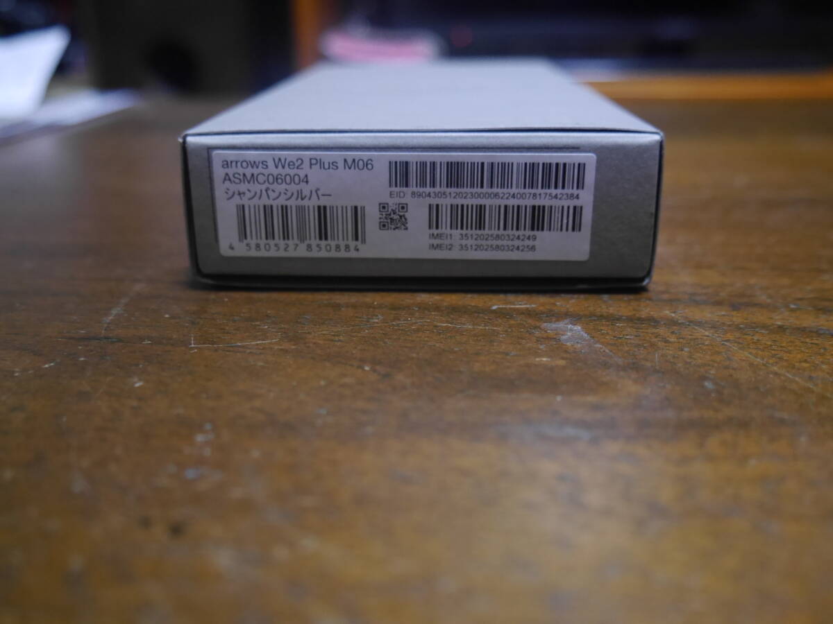 FCNT arrows We2 Plus M06 8GB 256GB　SIMフリー_画像3