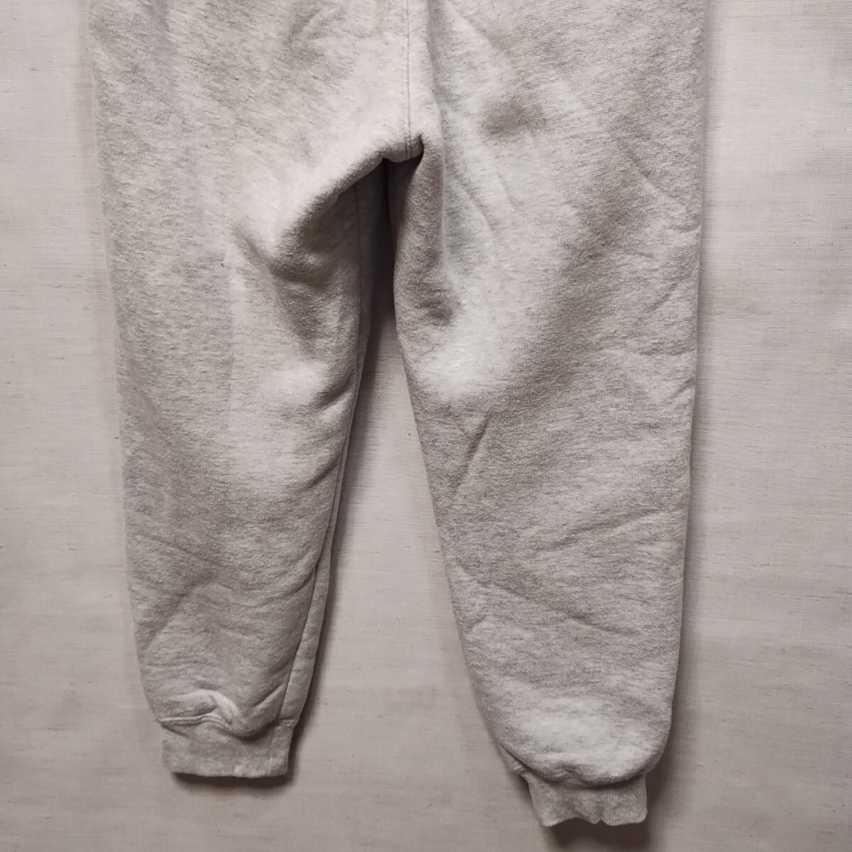 全国送料無料 ユニクロUNIQLO子供服キッズ男&女の子 杢グレー色 裏ボア付き極暖スウェットパンツ 120_画像6