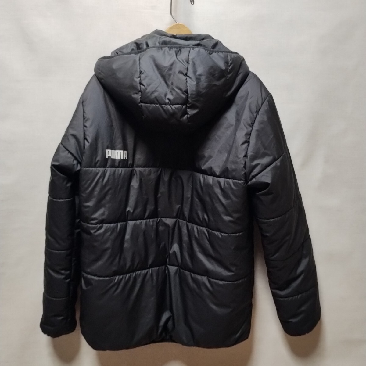 全国送料無料 ほぼ新品 プーマPUMA子供服キッズ黒色フード脱着可能 中綿冬物スポーツジャケット160_画像8