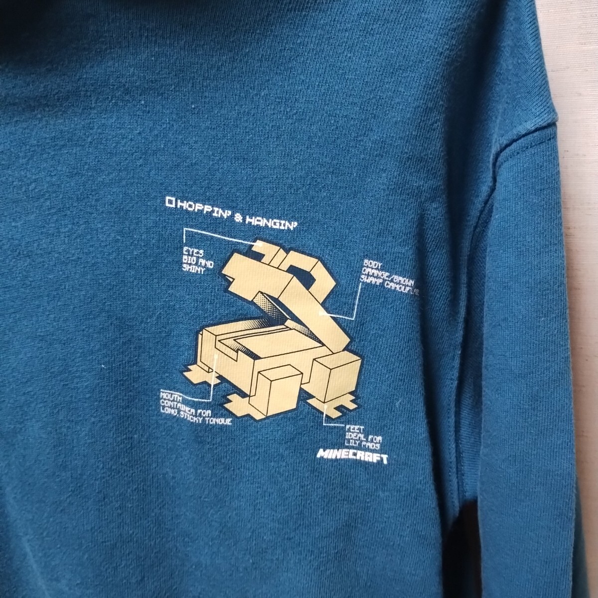 全国送料無料 ユニクロ UT X マインクラフト 子供服キッズ男の子 くすみカラープルオーバーパーカー 140_画像4