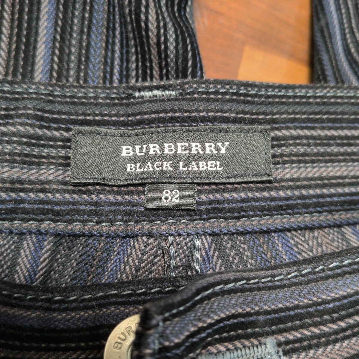 【美品】BURBERRY BLACKLABEL バーバリーブラックレーベル コーデュロイストレッチ　4マルチカラーストライプデニム　サイズ82　ブラック_画像6