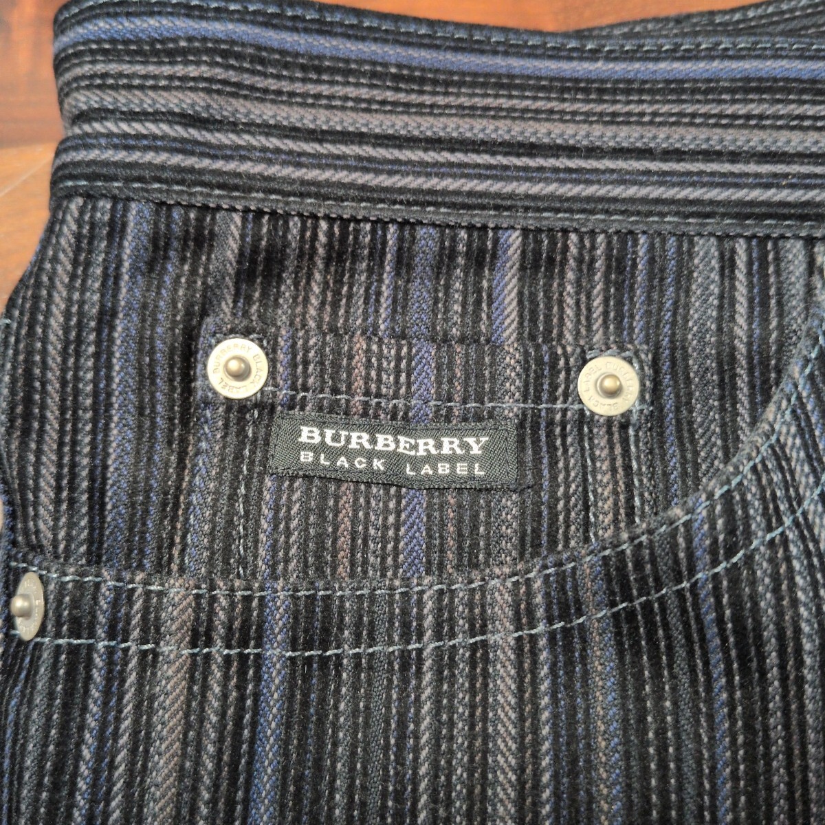 【美品】BURBERRY BLACKLABEL バーバリーブラックレーベル コーデュロイストレッチ　4マルチカラーストライプデニム　サイズ82　ブラック_画像8