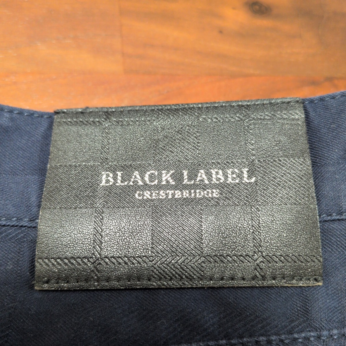 【極美品】CRESTBRIDGE BLACKLABE クレストブリッジブラックレーベル ストレッチデニム　シャドーチェック柄仕様 サイズ85（LＬ）ネイビー_画像3