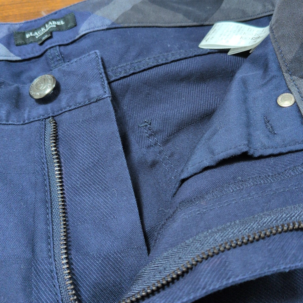 【極美品】CRESTBRIDGE BLACKLABE クレストブリッジブラックレーベル ストレッチデニム　シャドーチェック柄仕様 サイズ85（LＬ）ネイビー_画像5