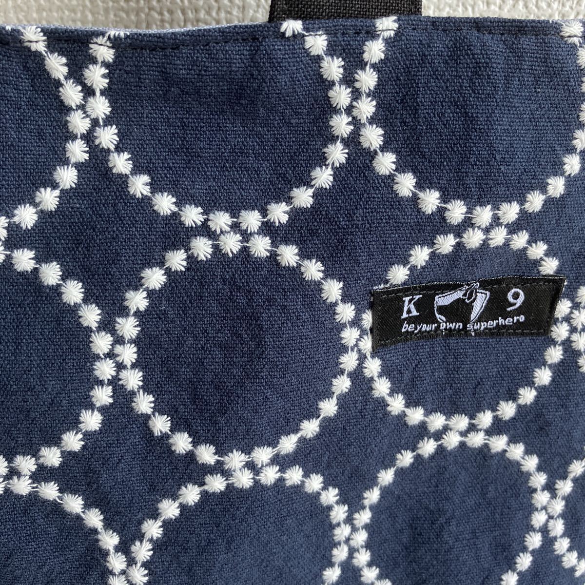 ハンドメイド サークル模様の刺繍入りコットンリネン バック ショルダー_画像2