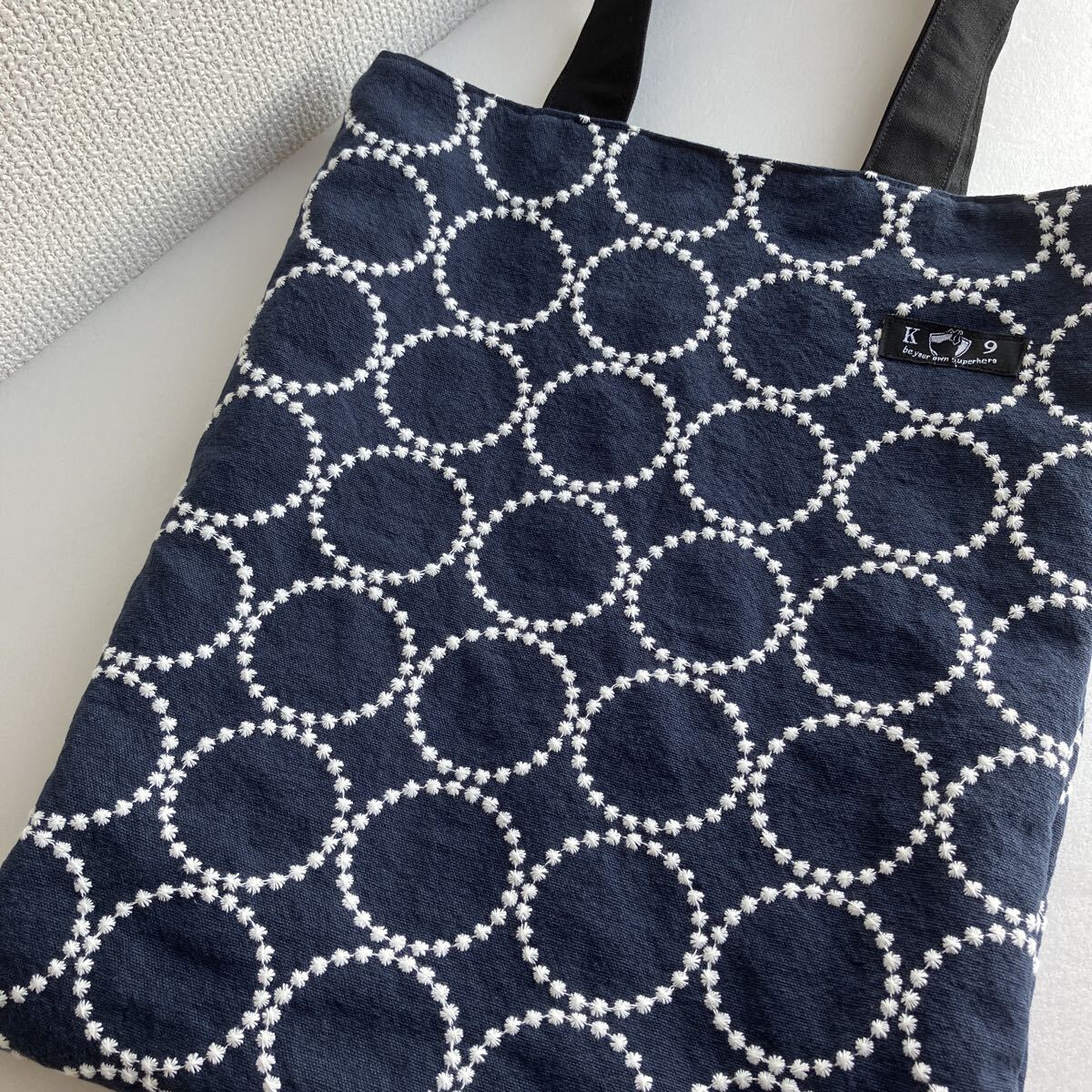 ハンドメイド サークル模様の刺繍入りコットンリネン バック ショルダー_画像5