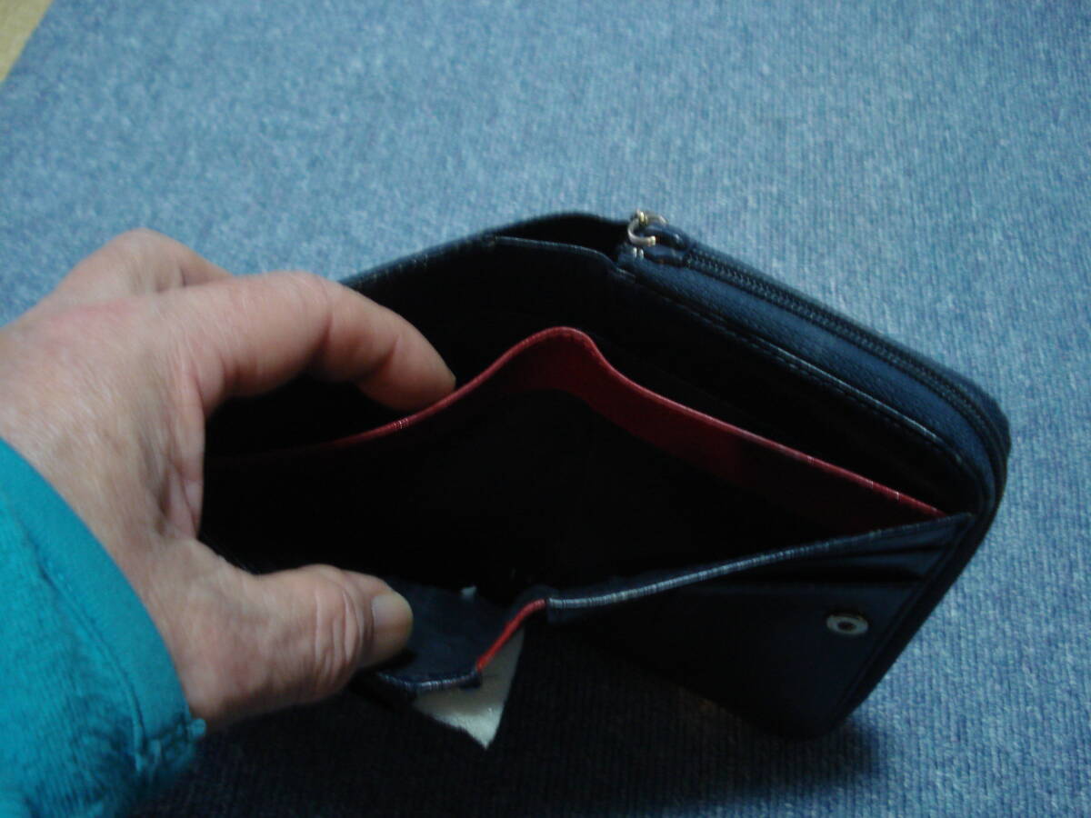 中古 キタムラ Kitamura レザー ダークネイビー×赤 財布 ジャンク扱い_画像4