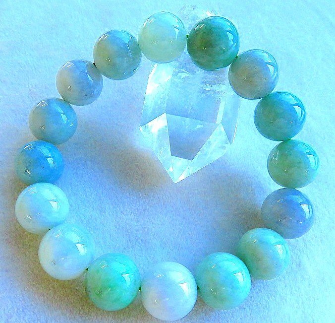 市場価格78万円！希少 ★超綺麗見惚れるほど美しい！！！純天然糸魚川翡翠ブレスレット超巨大13.5mm★p57c-1_画像1