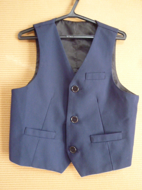 子ども フォーマルスーツ 5点セット 120 ジャケット パンツ ベスト シャツ ネクタイ 入学式 結婚式 七五三 上下セット 男の子_画像4