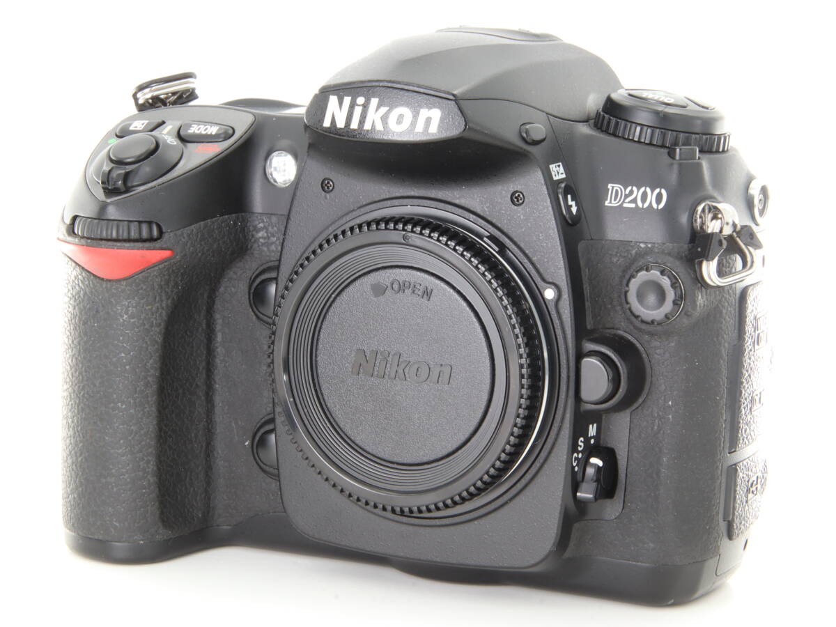 【美品】ニコン Nikon D200 ボディ 完動品 シャッター数18,922回 元箱・チャージャー・ストラップ・取説・簡単操作ガイド付き #8582_画像2