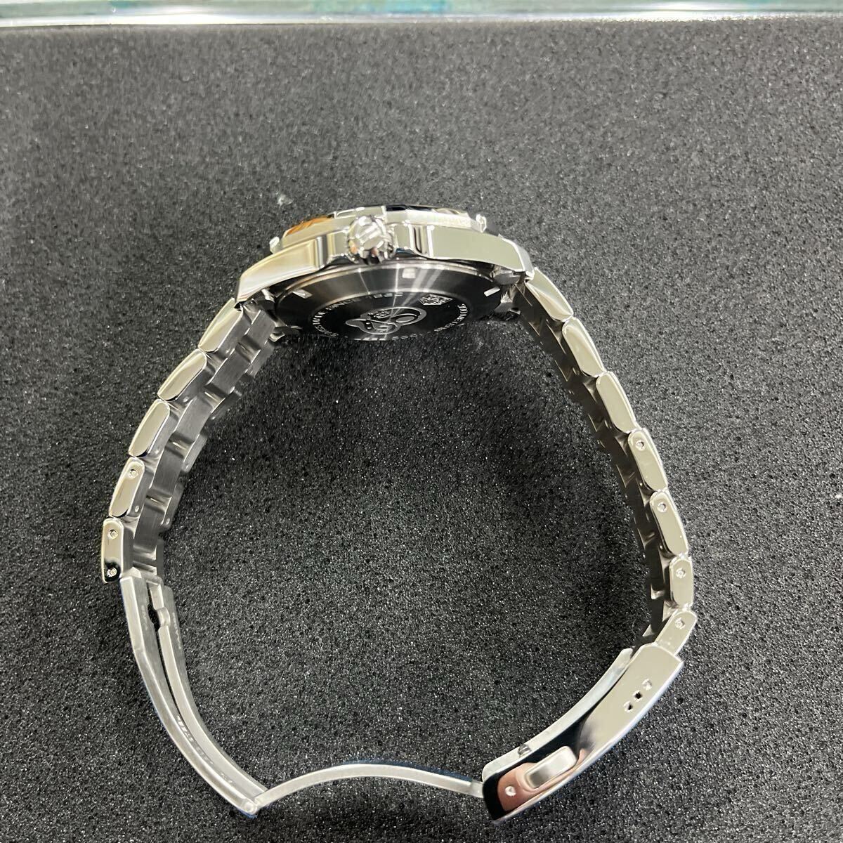 タグホイヤー アクアレーサー ダイバーウォッチ WAY111C.BA0928 クォーツ 41ミリ ブルー文字盤が超綺麗!社外品ハードケースオマケ付き!_画像6