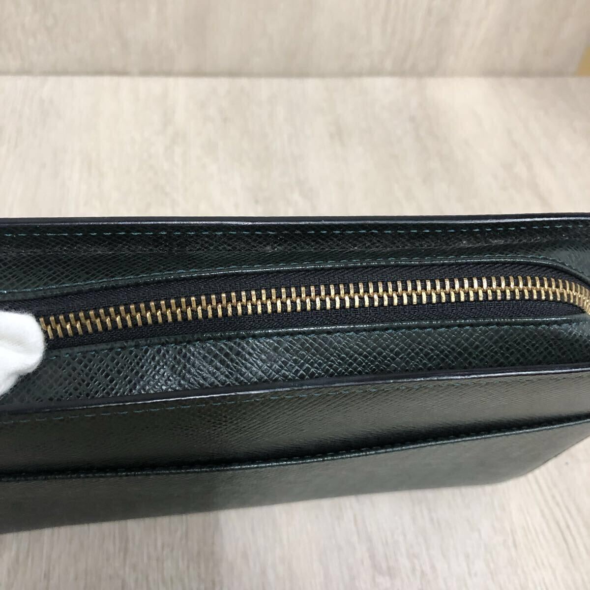 【LOUIS VUITTON】ルイヴィトン★セカンドバッグ グリーン M30184 タイガ バイカル クラッチバッグ レザー エセピア 緑 深緑 11_画像5