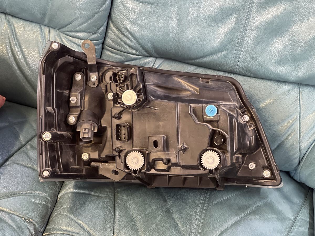 ハイゼット S500P S510P 純正 ヘッドライト 左 助手席 LED STANLEY W6848 81130-B5210 _画像7