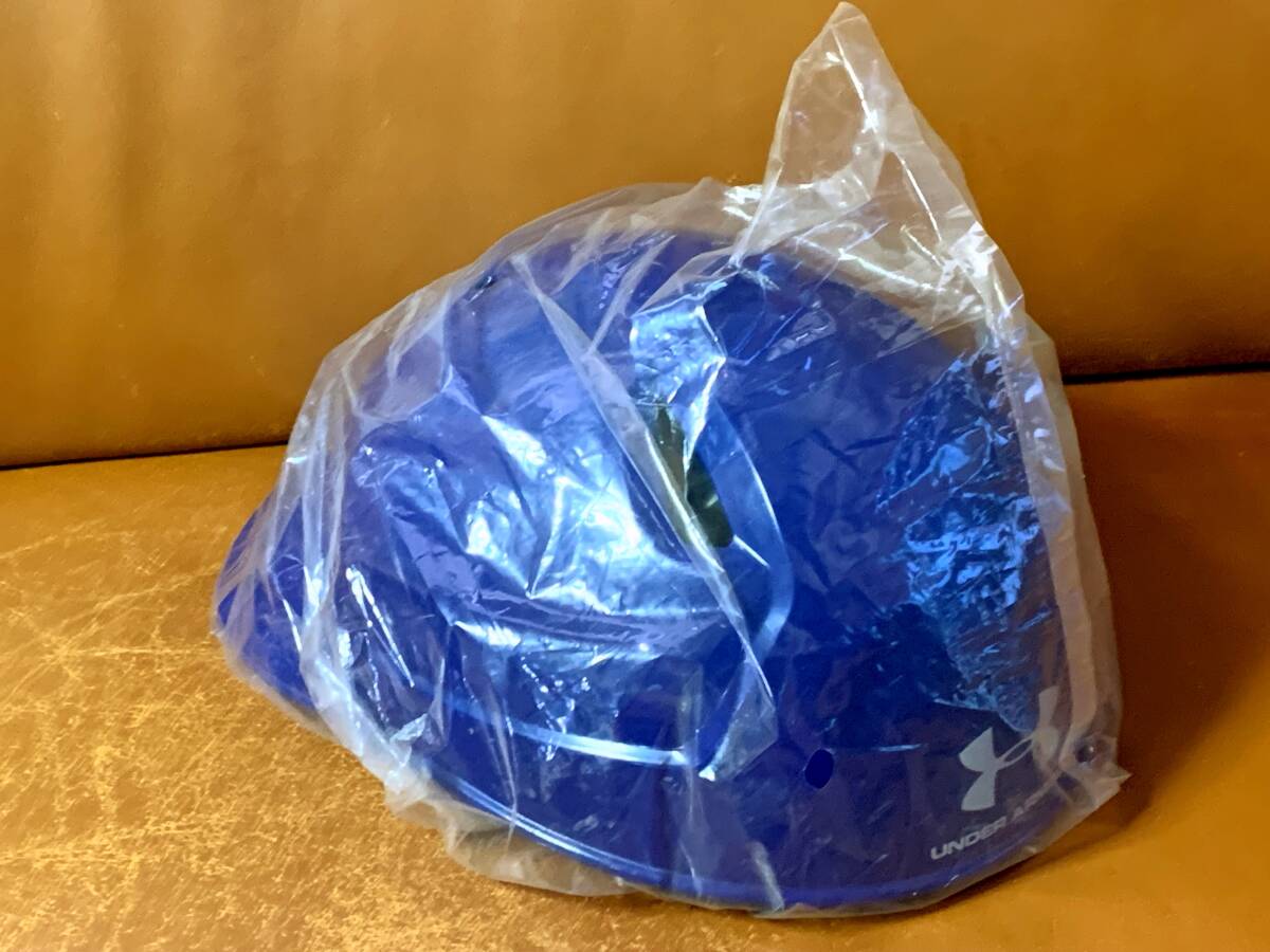 送料無料★2025年★アメリカ国内発売☆最高級モデル☆USA アンダーアーマー☆キャッチャーヘルメット☆青☆新品_画像2