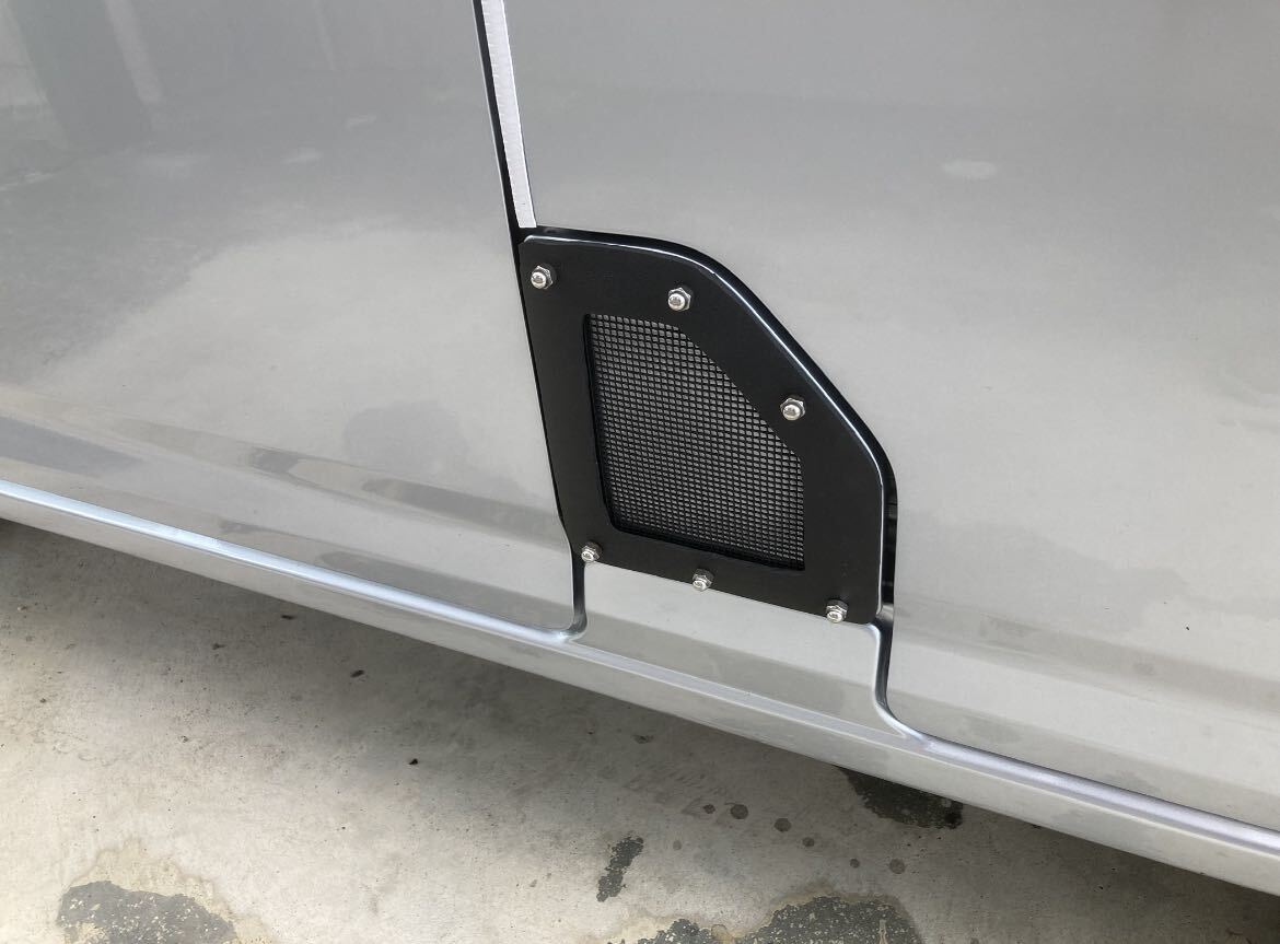 ダイハツ　ハイゼットカーゴ S321V/S331給油口カバーハイゼットカーゴ ダイハツ S331給油口カバー S321V フューエルタンクカバー_画像2