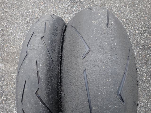 ピレリ ディアブロスーパーコルサ V4　 SC1　120/200前後セット　走行約220km_画像2