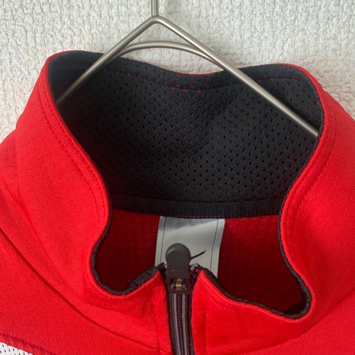 【USED】MIZUNO ミズノ　ジャージジャケット　メンズMサイズ　赤/黒　バレーボール_画像2