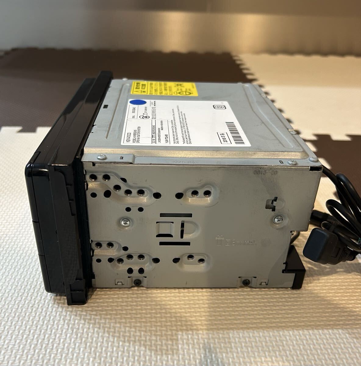 スズキ 純正 KENWOOD ケンウッド メモリーナビ カーナビ KXM-E502W 地図 2018年 DVD CD フルセグ TV SD USB Bluetooth 動作未確認 現状品_画像4