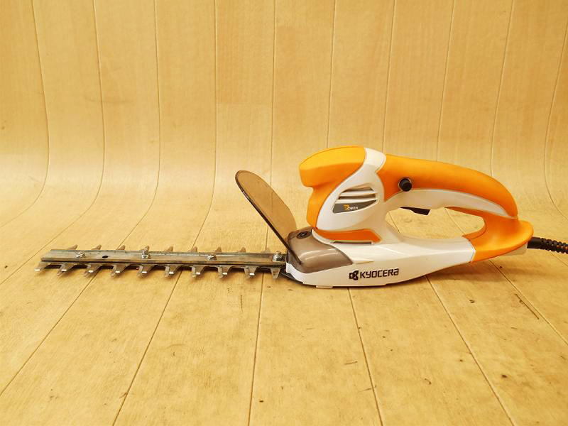 〇 京セラ KYOCERA ヘッジトリマー HT-2110 ヘッジトリマ トリマー トリマ 生垣バリカン バリカン 剪定 庭 造園 園芸 草刈 100V No.5534_画像2