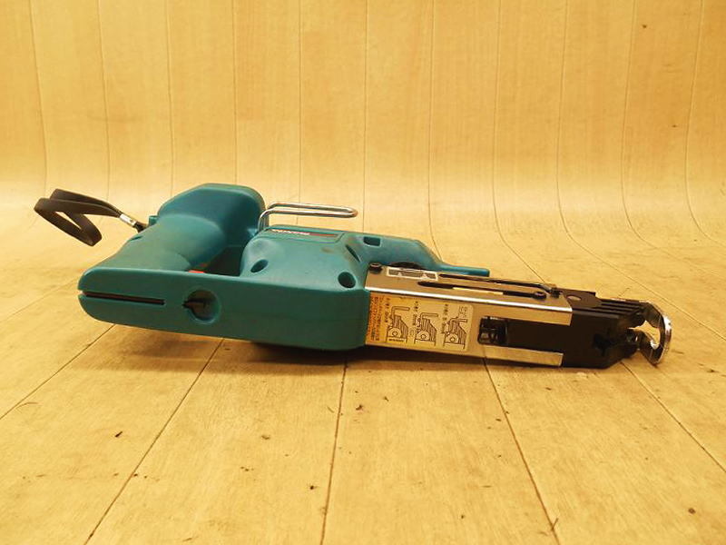 〇 makita マキタ 充電式 オートパック スクリュードライバ 6831D スクリュードライバー コードレス 本体のみ DC12V ドライバ ドライバー_画像5